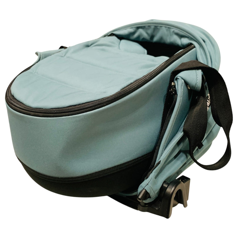 Babyzen-Yoyo-Bassinet-Aqua-2-7