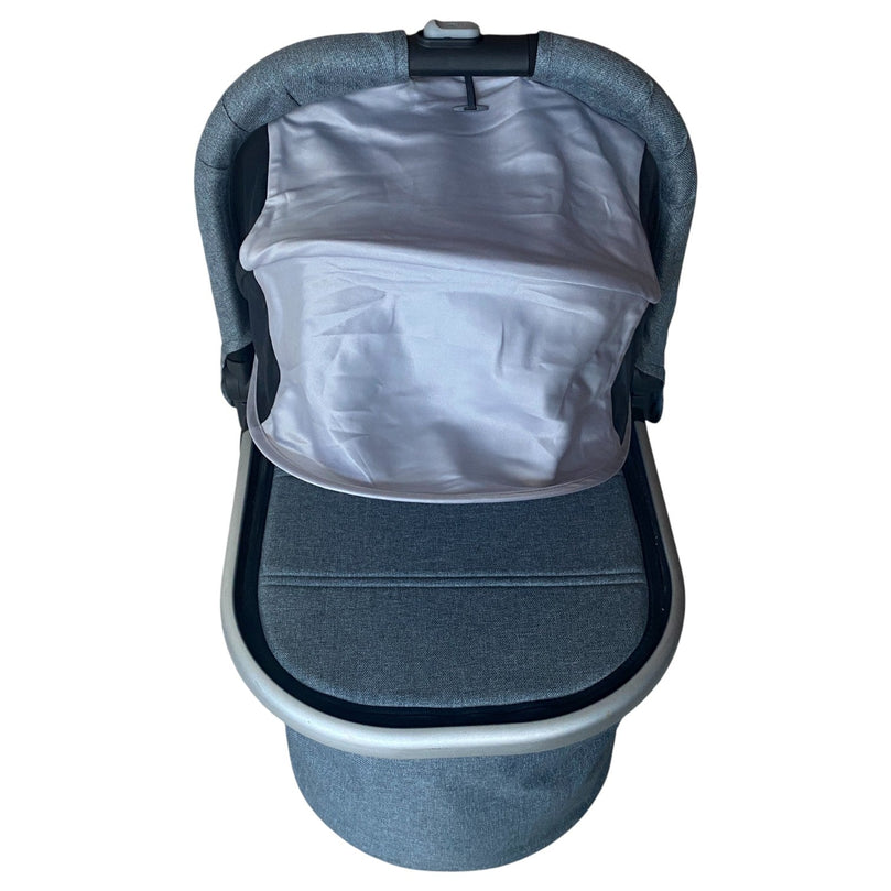 Uppababy-Vista-V2-Stroller-&-Carrycot-Grey-1-11
