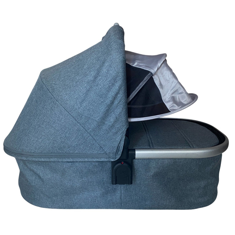 Uppababy-Vista-V2-Stroller-&-Carrycot-Grey-1-12