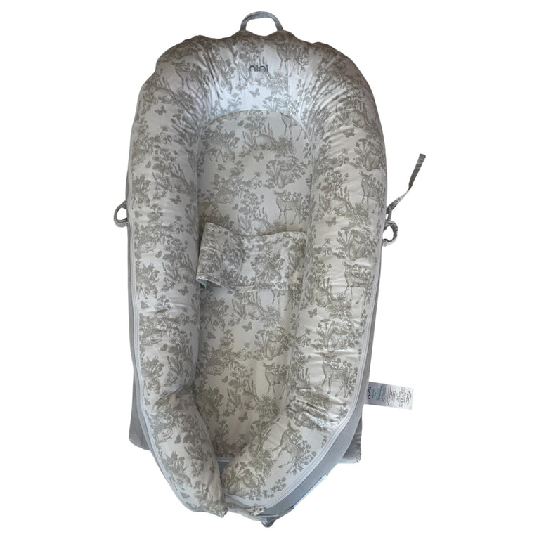 Nini-Printed-Baby-Nest-with-Toys-1-4