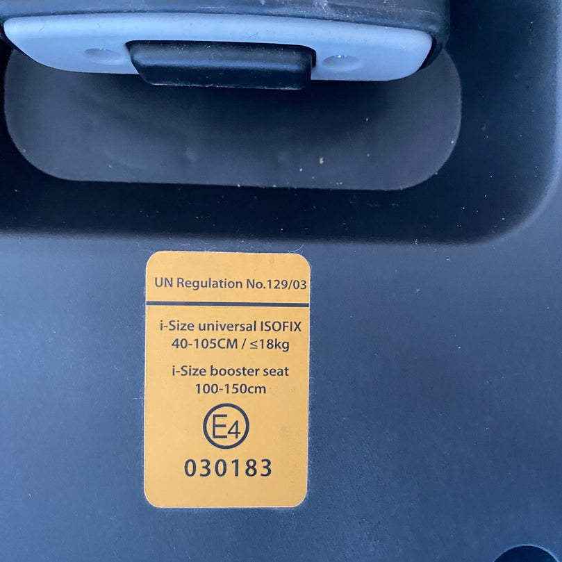 KikkaBoo-i-Size-Car-Seat-with-Isofix-Base-Army-Green-11