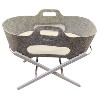 SnuzBaskit-Light-Grey-Moses-Basket-&-Dove-Grey-Stand-Set-3-2