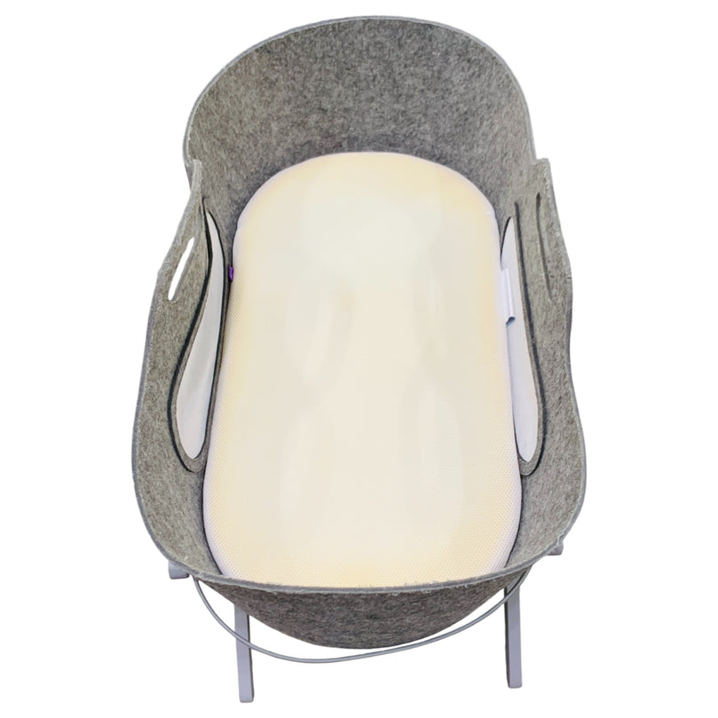 SnuzBaskit-Light-Grey-Moses-Basket-&-Dove-Grey-Stand-Set-3-3