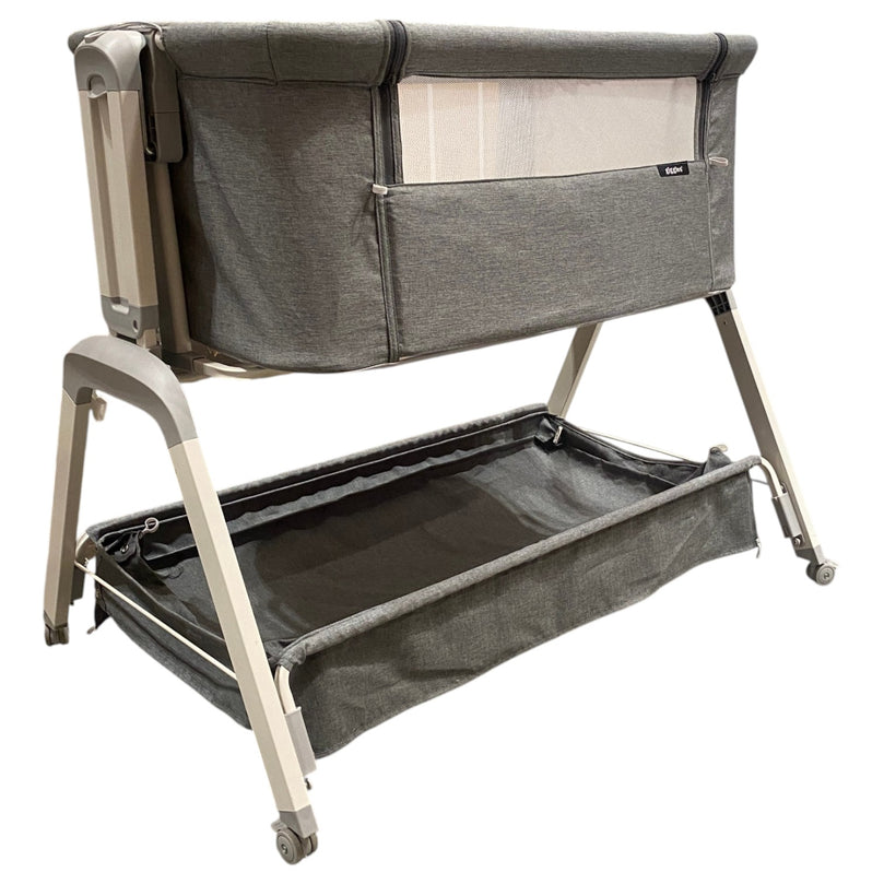 Giggles-Watson-Side-Bassinet-with-Glide-1-1
