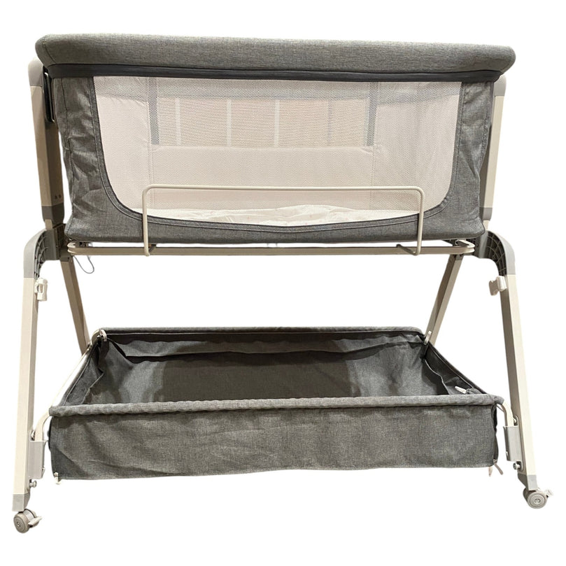 Giggles-Watson-Side-Bassinet-with-Glide-1-2