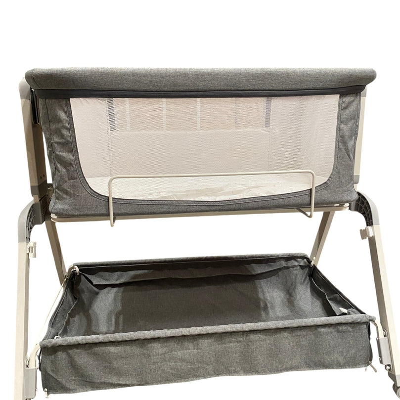 Giggles-Watson-Side-Bassinet-with-Glide-1-4