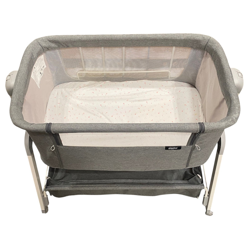 Giggles-Watson-Side-Bassinet-with-Glide-1-6