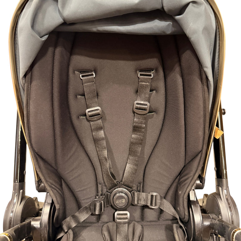 Mamas-&-Papas-Ocarro-Signature-Edition-Jewel-Pushchair-(Black-Diamond)-&-Carry-Cot-(Midnight-Blue)-1-7