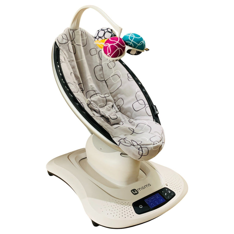 4moms-Mamaroo-4.0-Bouncer-Grey-15-1