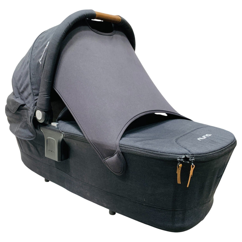Nuna-Triv-Carrycot-Black-2-1