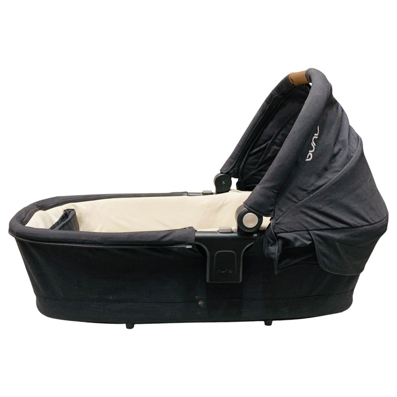 Nuna-Triv-Carrycot-Black-2-5