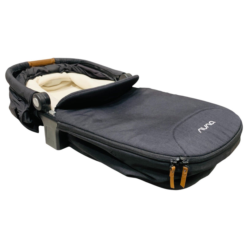 Nuna-Triv-Carrycot-Black-2-7