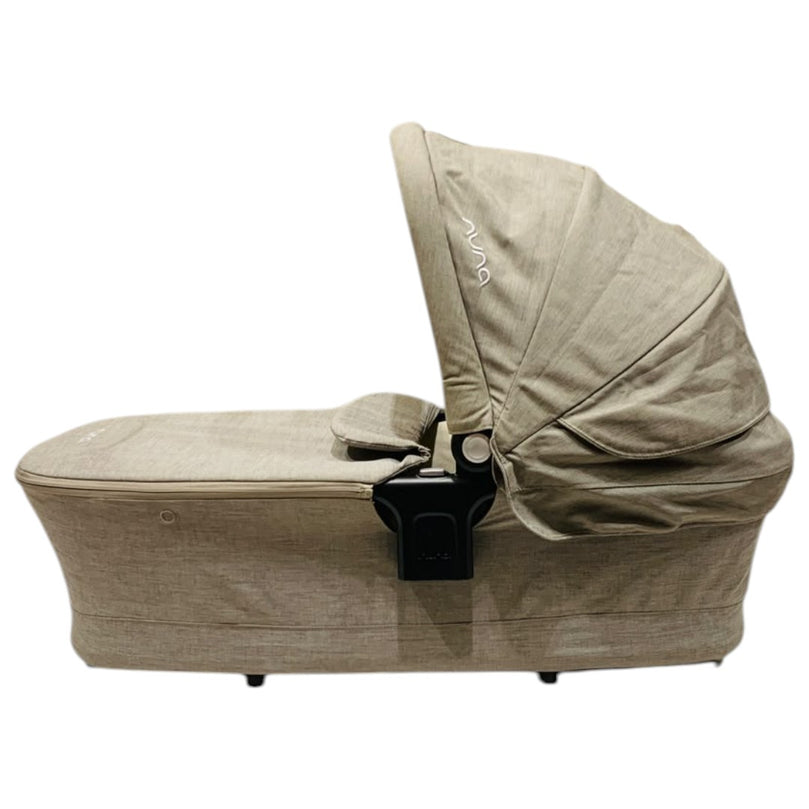 Nuna-Triv-Carry-Cot-Grey-1-3