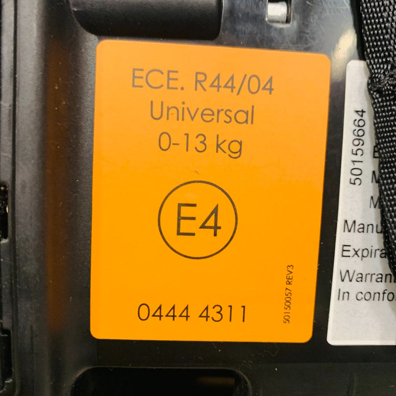 Doona+-Infant-Car-Seat-and-Stroller-Flame-Red-2-12