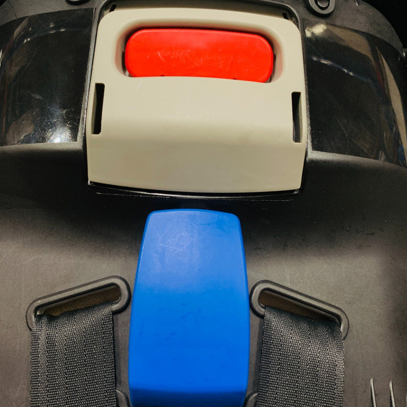 Doona+-Infant-Car-Seat-and-Stroller-Flame-Red-2-9