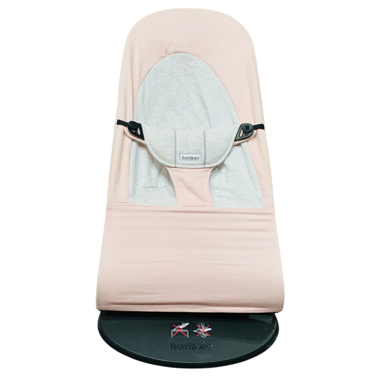 BabyBjörn-Bouncer-Balance-Soft-Woven-Jersey-Light-Pink-1-2
