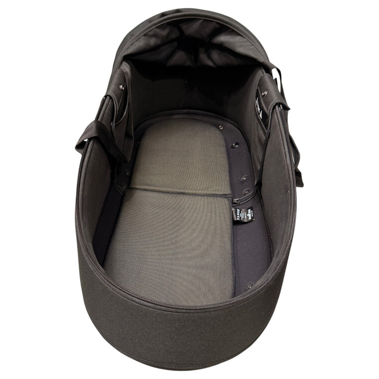 Babyzen-YOYO-Newborn-Shell-Bassinet-Black-1-6
