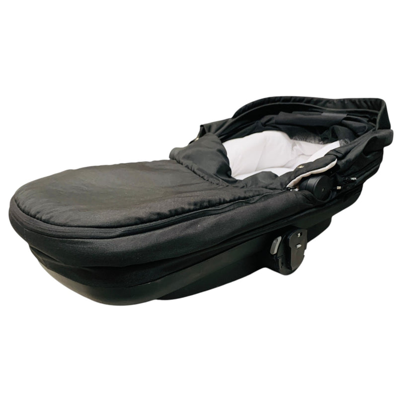 Leclerc-Baby-Bassinet-+-Bassinet-Adapters-for-Stroller-6-6