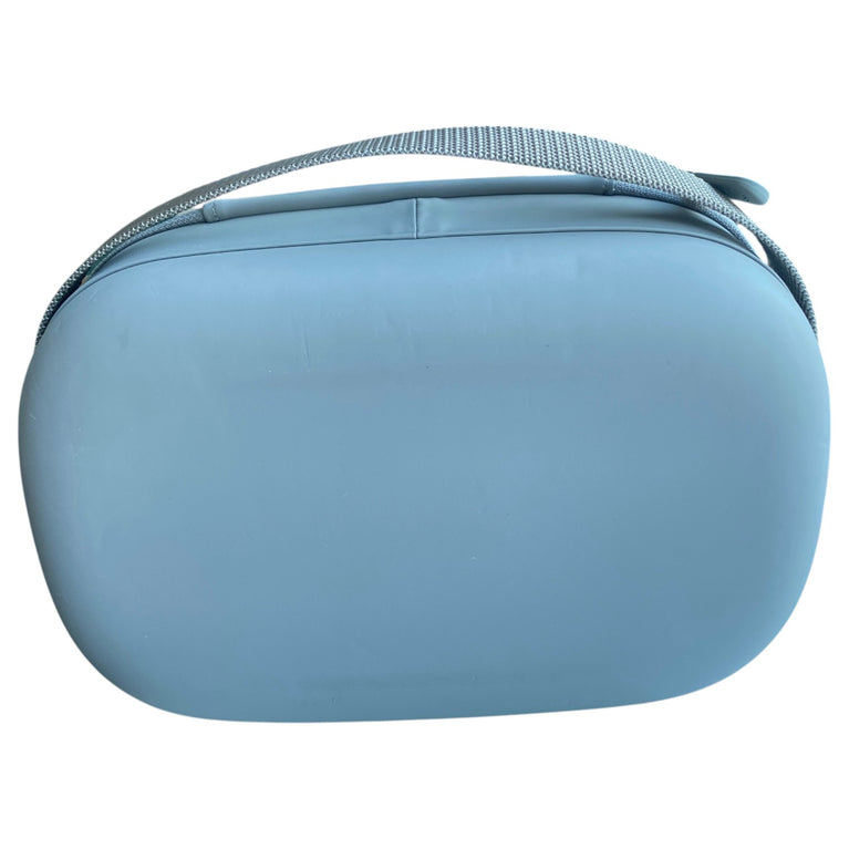 Willow-Hands-Free-Portable-Breast-Pump-Carrying-Case-Grey-1-3