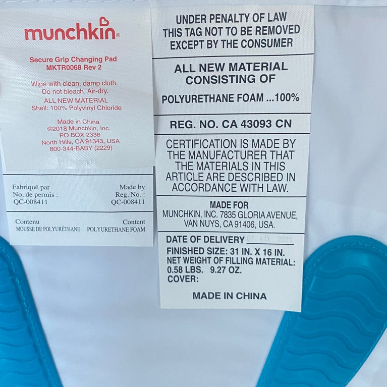 Munchkin-Secure-Grip-Changing-Pad-White-3-4