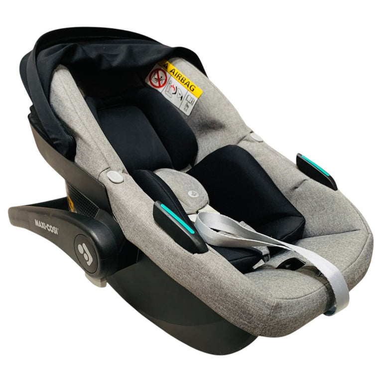 Maxi-Cosi-Pebble-360-Car-Seat-Cream/Black-1-3