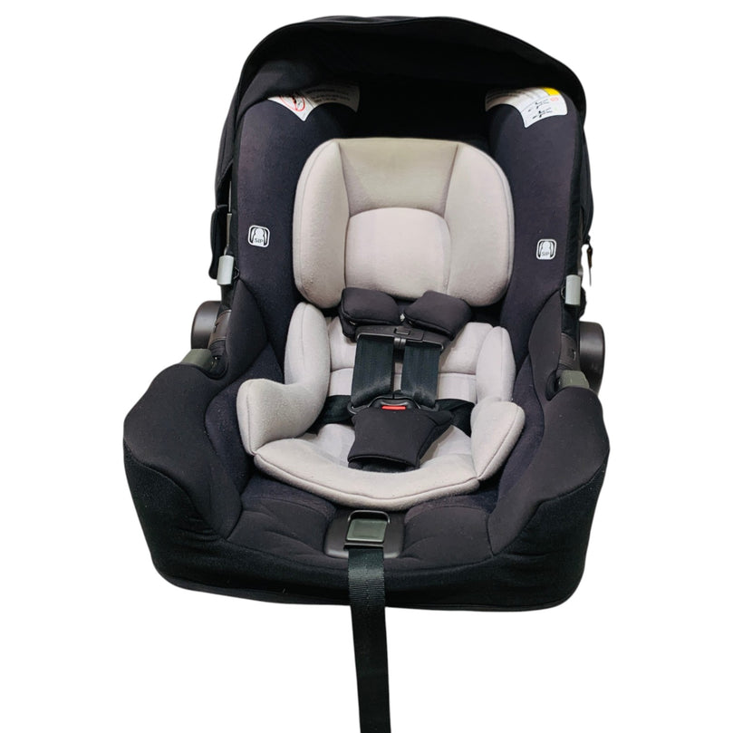Nuna-Pipa-Urbn-Baby-Car-Seat-with-Canopy-Black-2-2