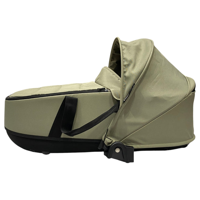 Stokke-Yoyo-Newborn-Shell-Olive-1-5