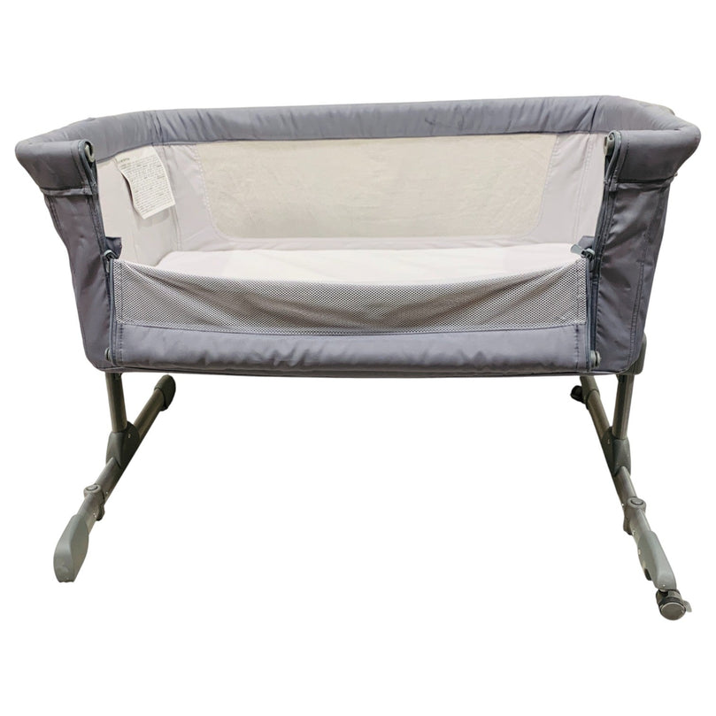 Chicco-Next2Me-Essential-Co-Sleeping-Crib-Grey-1-2