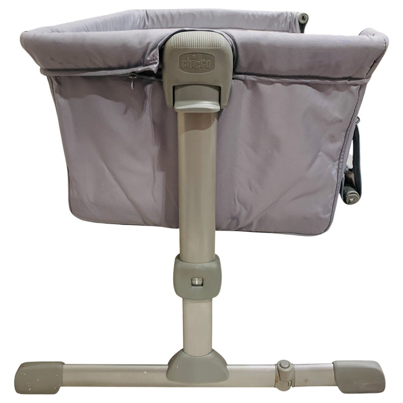 Chicco-Next2Me-Essential-Co-Sleeping-Crib-Grey-1-3