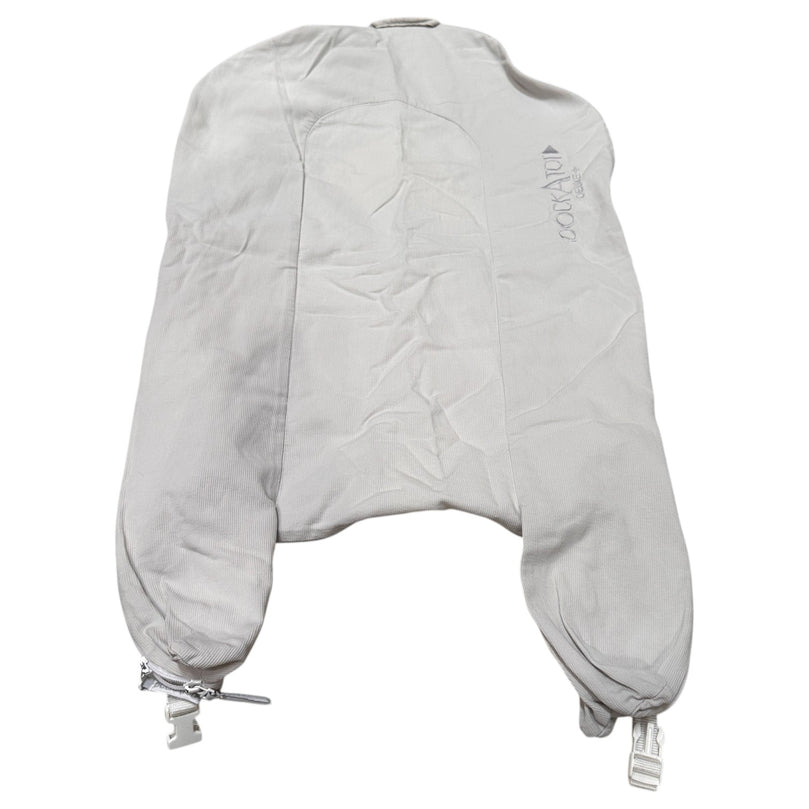 Dockatot-Deluxe+-Spare-Cover-–-Fog-Grey-Chambray-1-3
