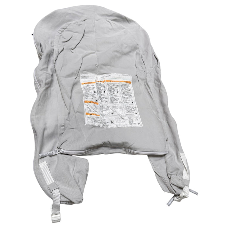 Dockatot-Deluxe+-Spare-Cover-–-Fog-Grey-Chambray-1-5