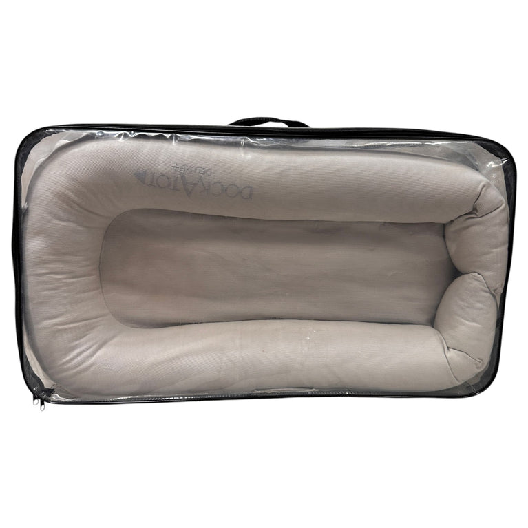 Dockatot-Deluxe+-Spare-Cover-–-Fog-Grey-Chambray-1-6