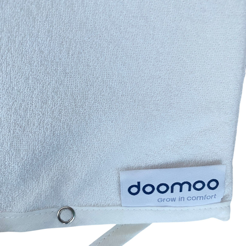 Doomoo-Baby-Side-Sleeping-Positioner-Pillow-White-4-2
