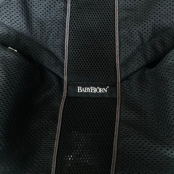 Ergobaby-Omni-Breeze-Baby-Carrier-Black-3-2