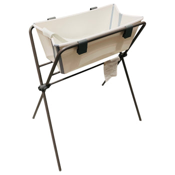 Stokke-Flexi-Bath-+-Newborn-Support-+-Flexi-Bath-Stand-7-1