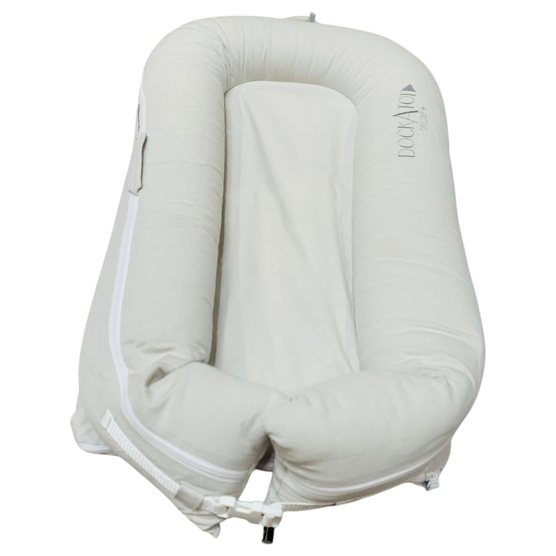 Dockatot-Deluxe+-Pod-Fog-Chambray-3-4