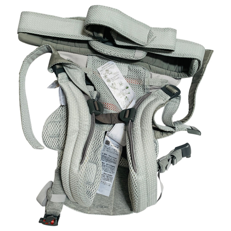 BabyBjörn-Baby-Carrier-Harmony-3D-Mesh-Silver-1-7