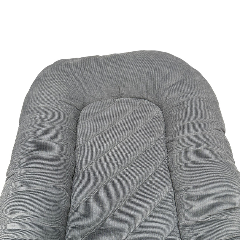 Little-Story-Portable-Lounger-Sleeping-Pod-1-3
