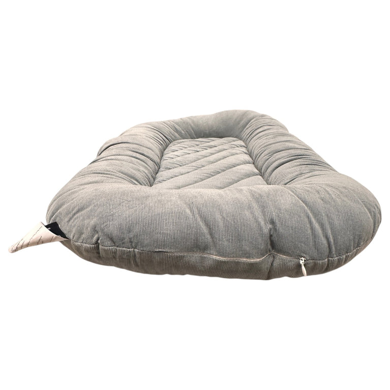 Little-Story-Portable-Lounger-Sleeping-Pod-1-7