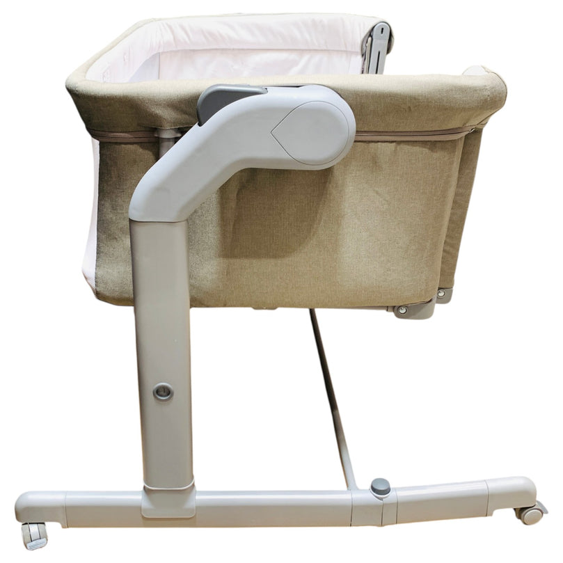 Chicco-Next2Me-Magic-Evo-Co-sleeping-Crib-Desert-Taupe-4-4