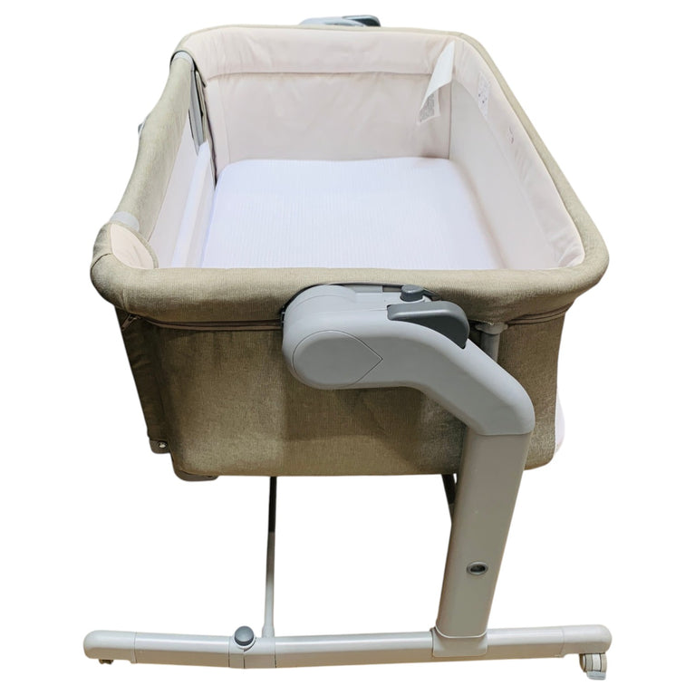 Chicco-Next2Me-Magic-Evo-Co-sleeping-Crib-Desert-Taupe-4-5
