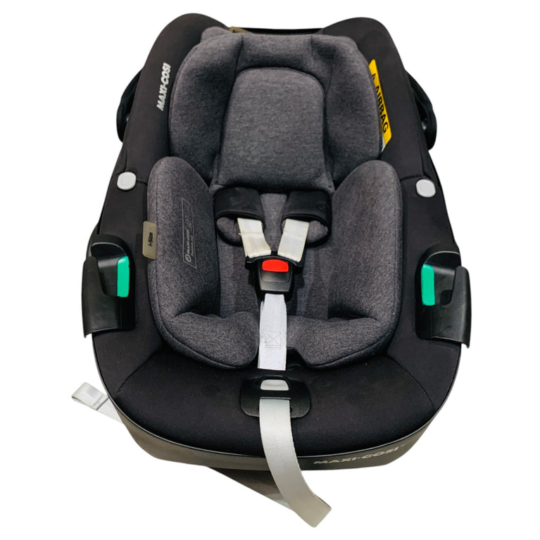Maxi-Cosi-Pebble-360-Infant-Car-Seat-Black-6-2