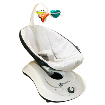 4moms-Mamaroo-4.0-Bouncer-Grey-16-1