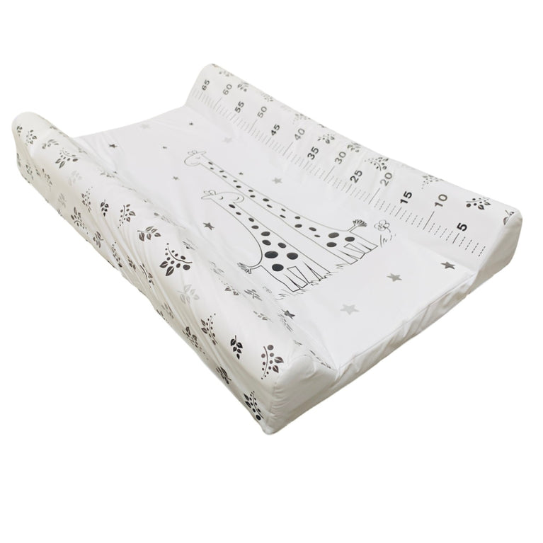 Moon-Waterproof-Changing-Mat-Metric-Giraffe-2-3
