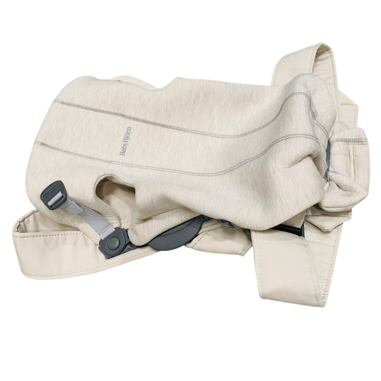 BabyBjörn-Carrier-Mini,-3D-Jersey-Light-Beige-3-7
