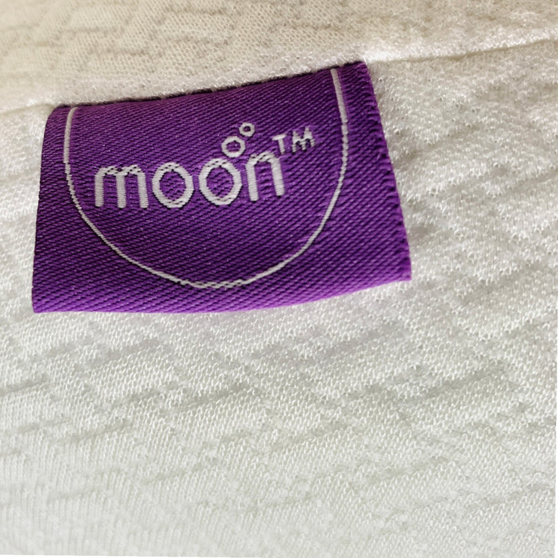 The-Moon-Brand-Organic-Nursing-Pillow-White-1-7