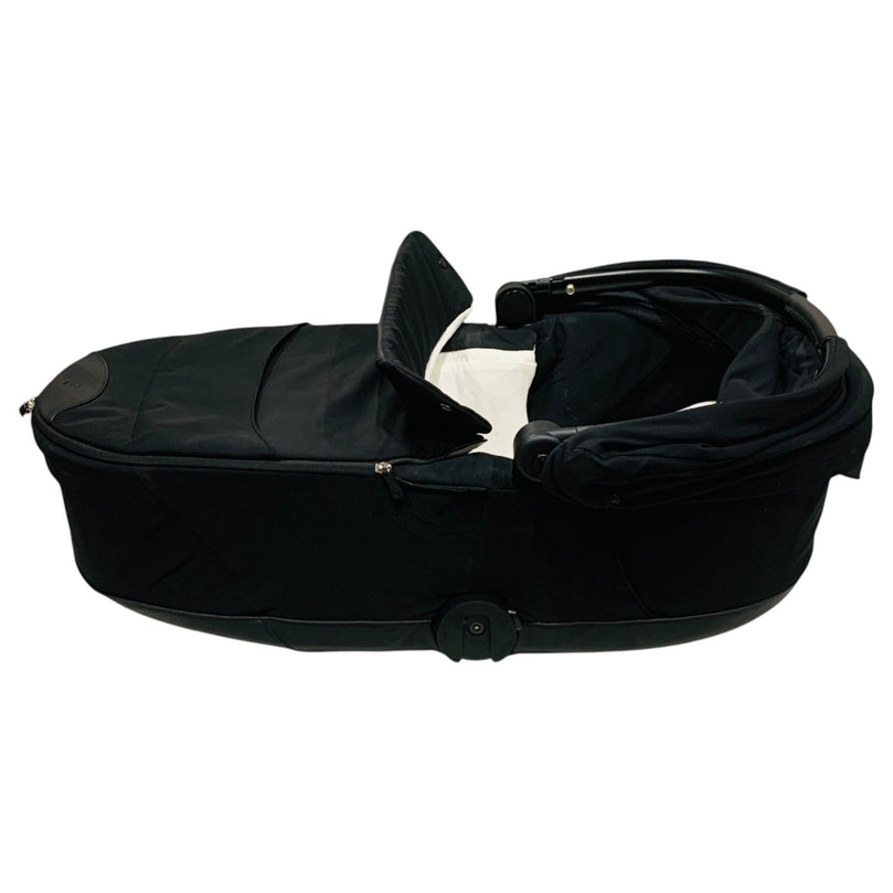 Cybex-Platinum-Priam-5-Carry-Cot-Black-1-7