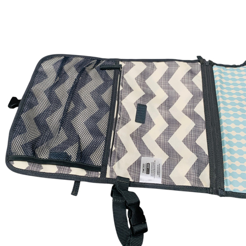 Skip-Hop-Baby-Pronto-Portable-Changing-Station-3-3