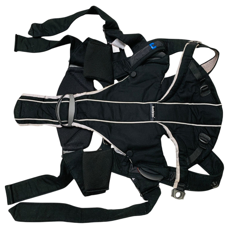 BabyBjorn-Baby-Carrier-Miracle-2-7