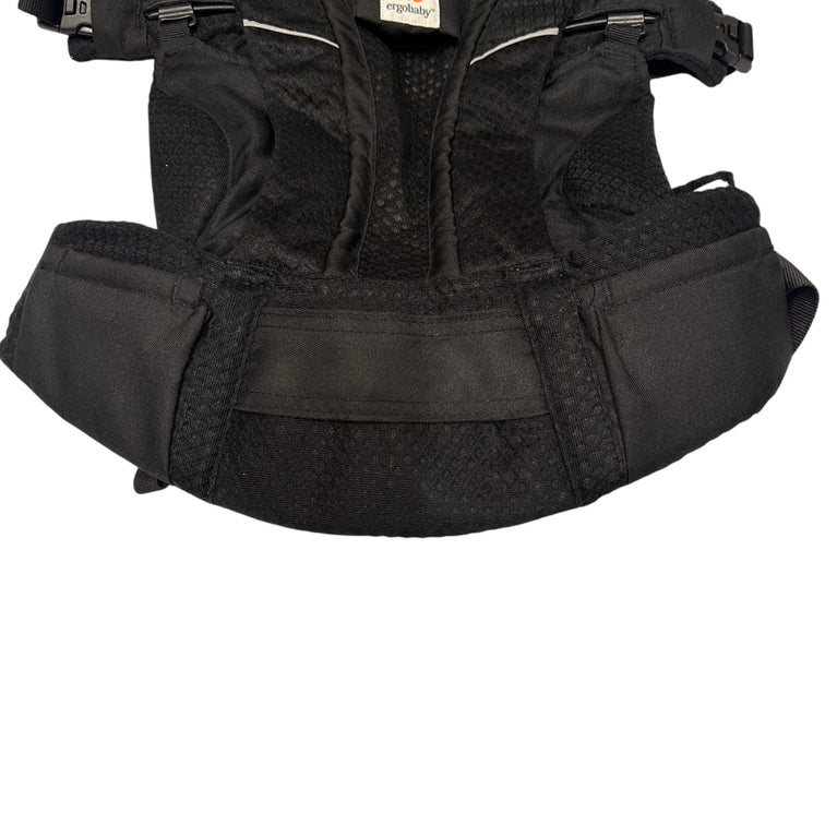 Ergobaby-Omni-Breeze-Baby-Carrier-Onyx-Black-1-4